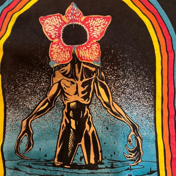 Stranger Things Demogorgon T-Shirt - Picture 3 of 6